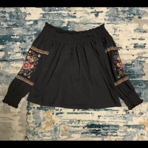 Off shoulder crop top